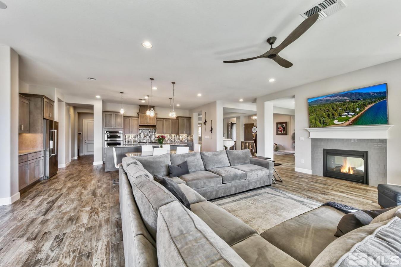 Reno, Nevada, 89521, United States, 5 Bedrooms Bedrooms, ,4 BathroomsBathrooms,Residential,For Sale,1811684