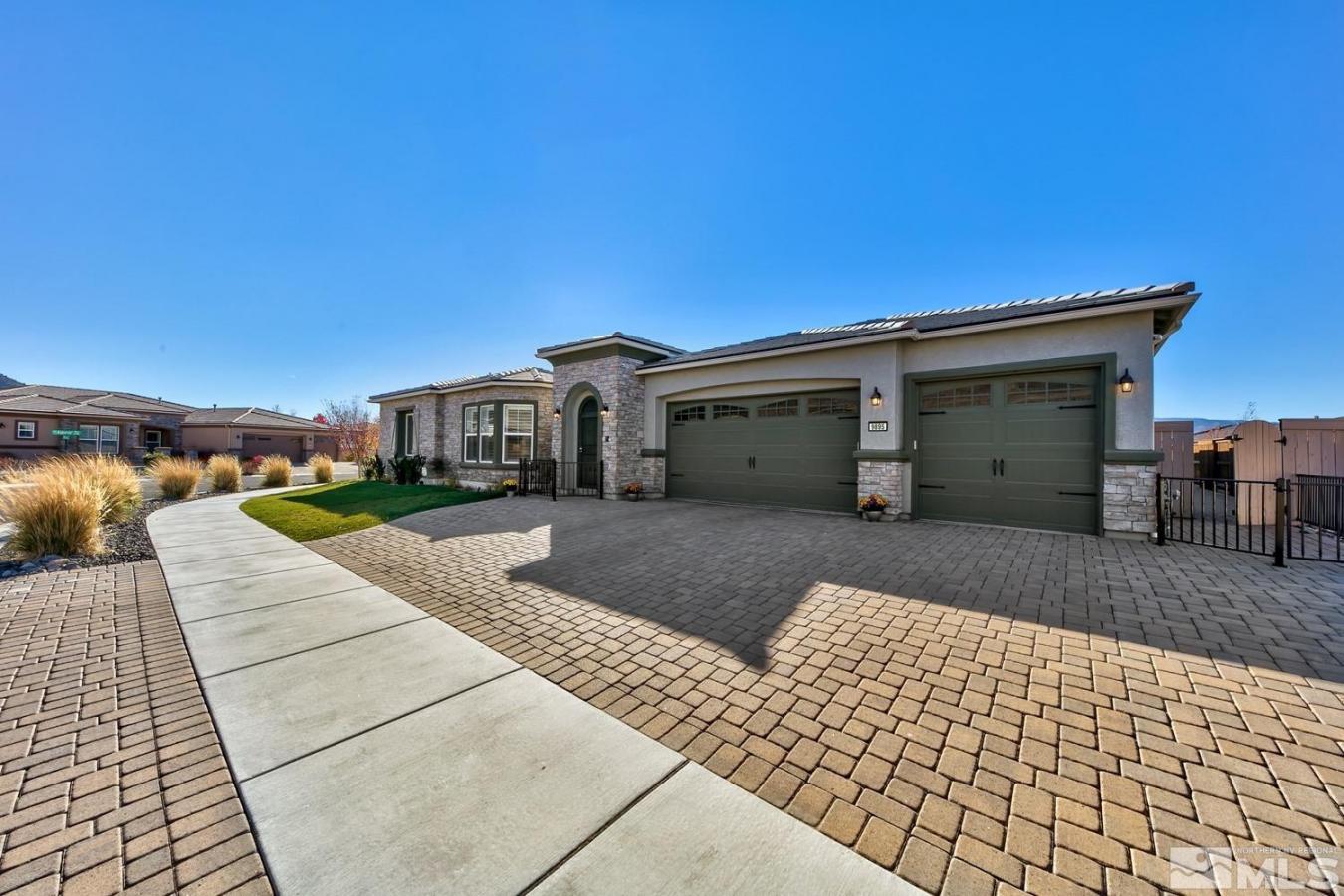 Reno, Nevada, 89521, United States, 5 Bedrooms Bedrooms, ,4 BathroomsBathrooms,Residential,For Sale,1811684