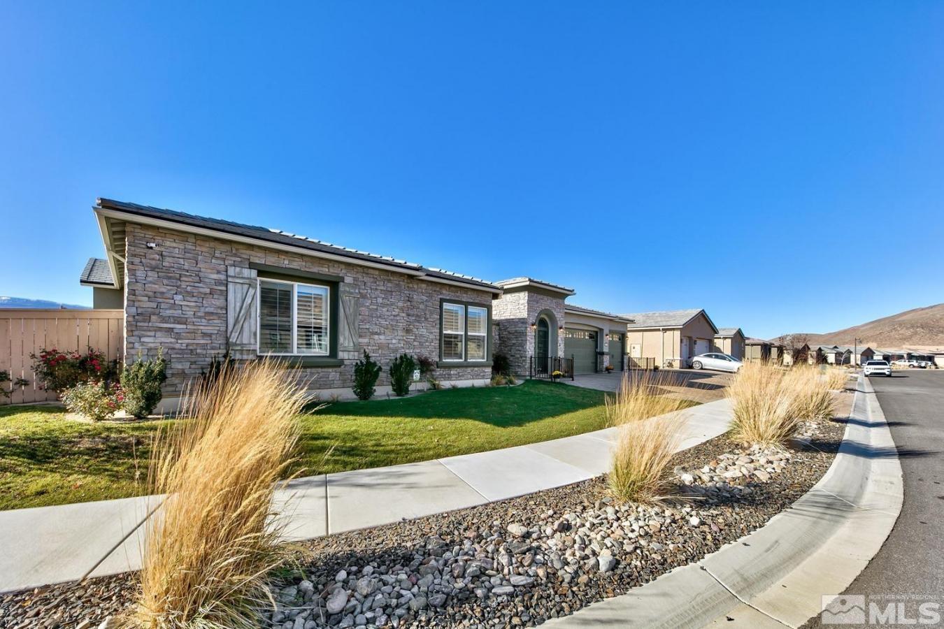 Reno, Nevada, 89521, United States, 5 Bedrooms Bedrooms, ,4 BathroomsBathrooms,Residential,For Sale,1811684