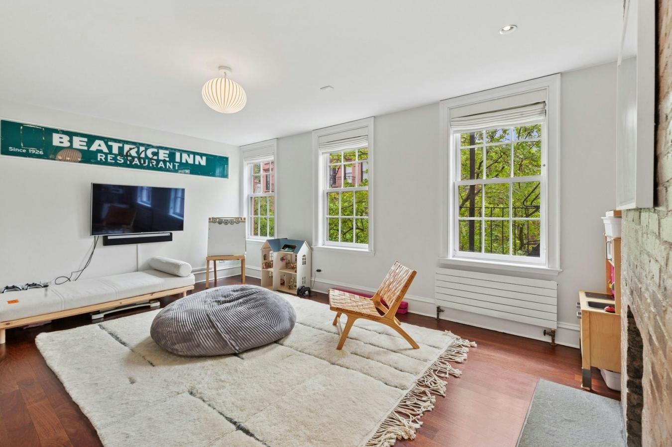 West Village, New York, 10014, United States, 8 Bedrooms Bedrooms, ,7 BathroomsBathrooms,Residential,For Sale,1807916