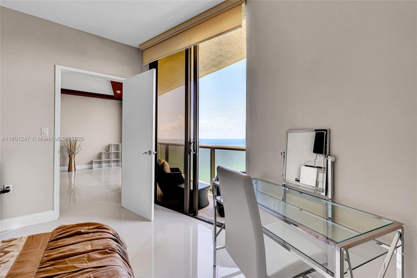 Sunny Isles Beach, Florida, 33160, United States, 2 Bedrooms Bedrooms, ,2 BathroomsBathrooms,Residential,For Sale,1811662