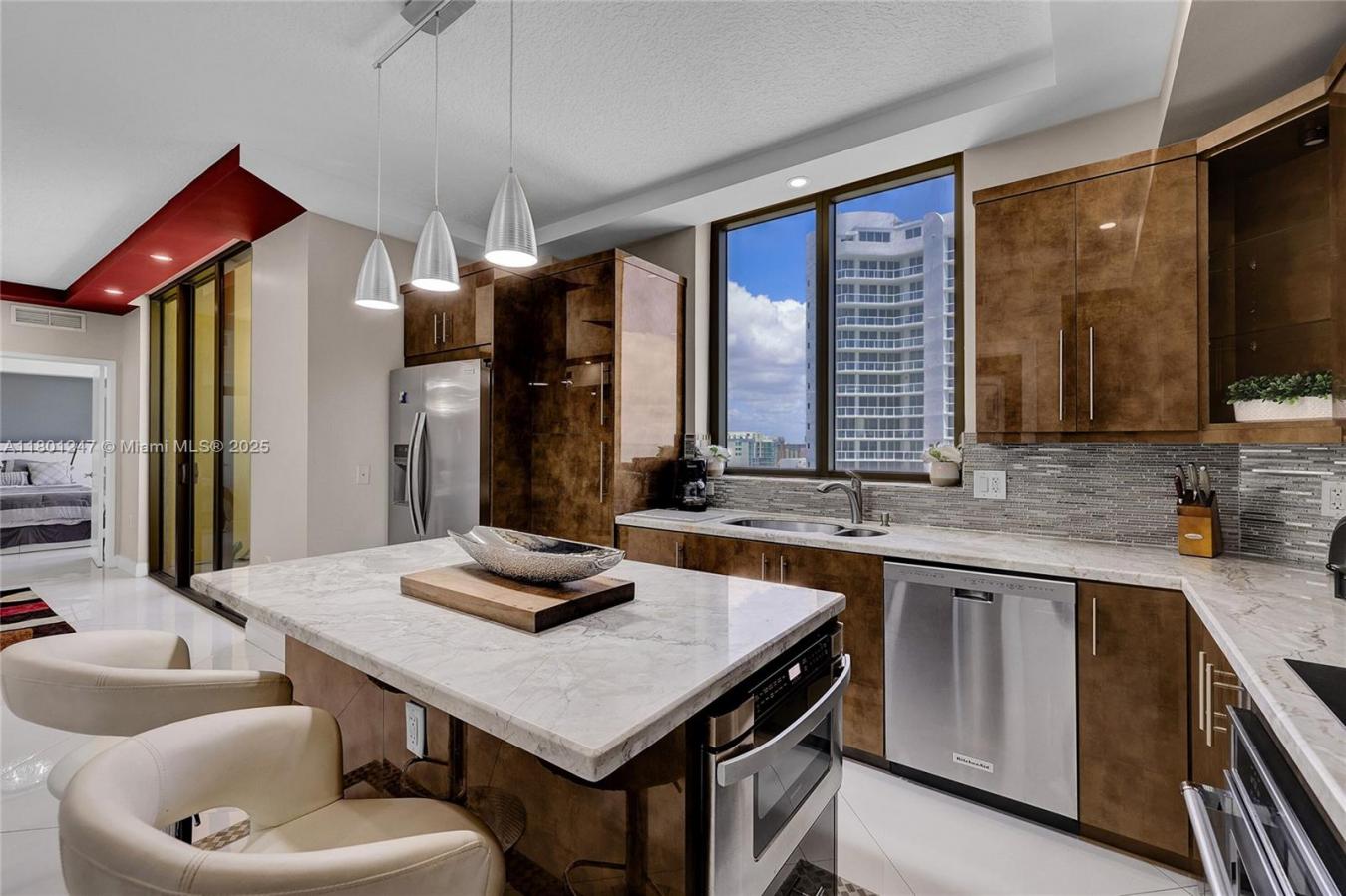Sunny Isles Beach, Florida, 33160, United States, 2 Bedrooms Bedrooms, ,2 BathroomsBathrooms,Residential,For Sale,1811662