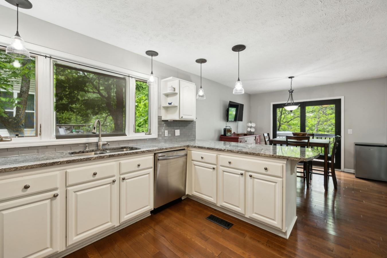Mount Juliet, Tennessee, 37122, United States, 4 Bedrooms Bedrooms, ,3 BathroomsBathrooms,Residential,For Sale,1807899