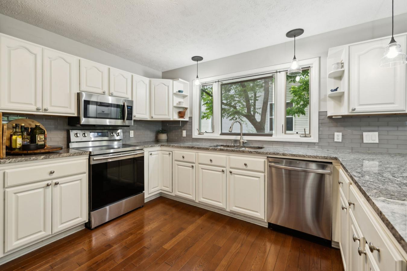 Mount Juliet, Tennessee, 37122, United States, 4 Bedrooms Bedrooms, ,3 BathroomsBathrooms,Residential,For Sale,1807899