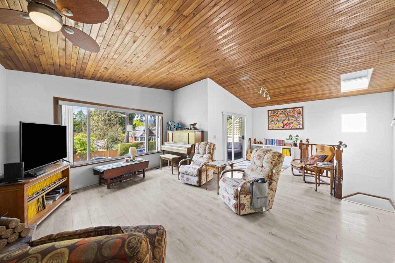 North Vancouver, BC, V7N 1V8, Canada, 5 Bedrooms Bedrooms, ,3 BathroomsBathrooms,Residential,For Sale,1811658