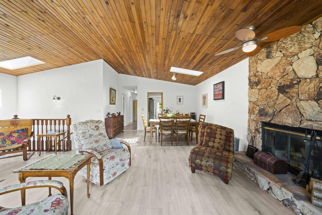 North Vancouver, BC, V7N 1V8, Canada, 5 Bedrooms Bedrooms, ,3 BathroomsBathrooms,Residential,For Sale,1811658