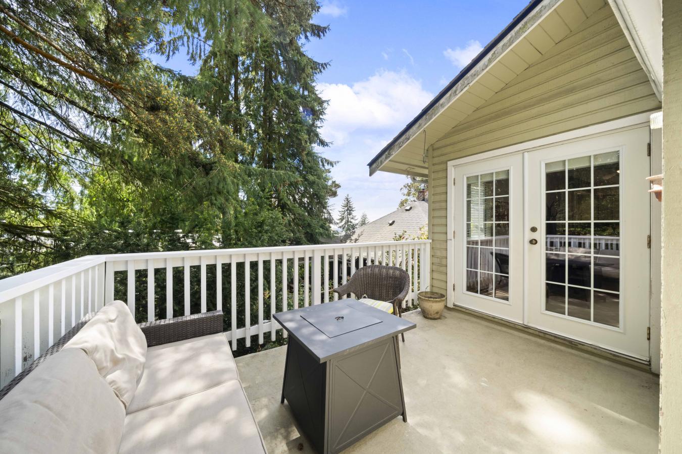 North Vancouver, BC, V7N 1V8, Canada, 5 Bedrooms Bedrooms, ,3 BathroomsBathrooms,Residential,For Sale,1811658