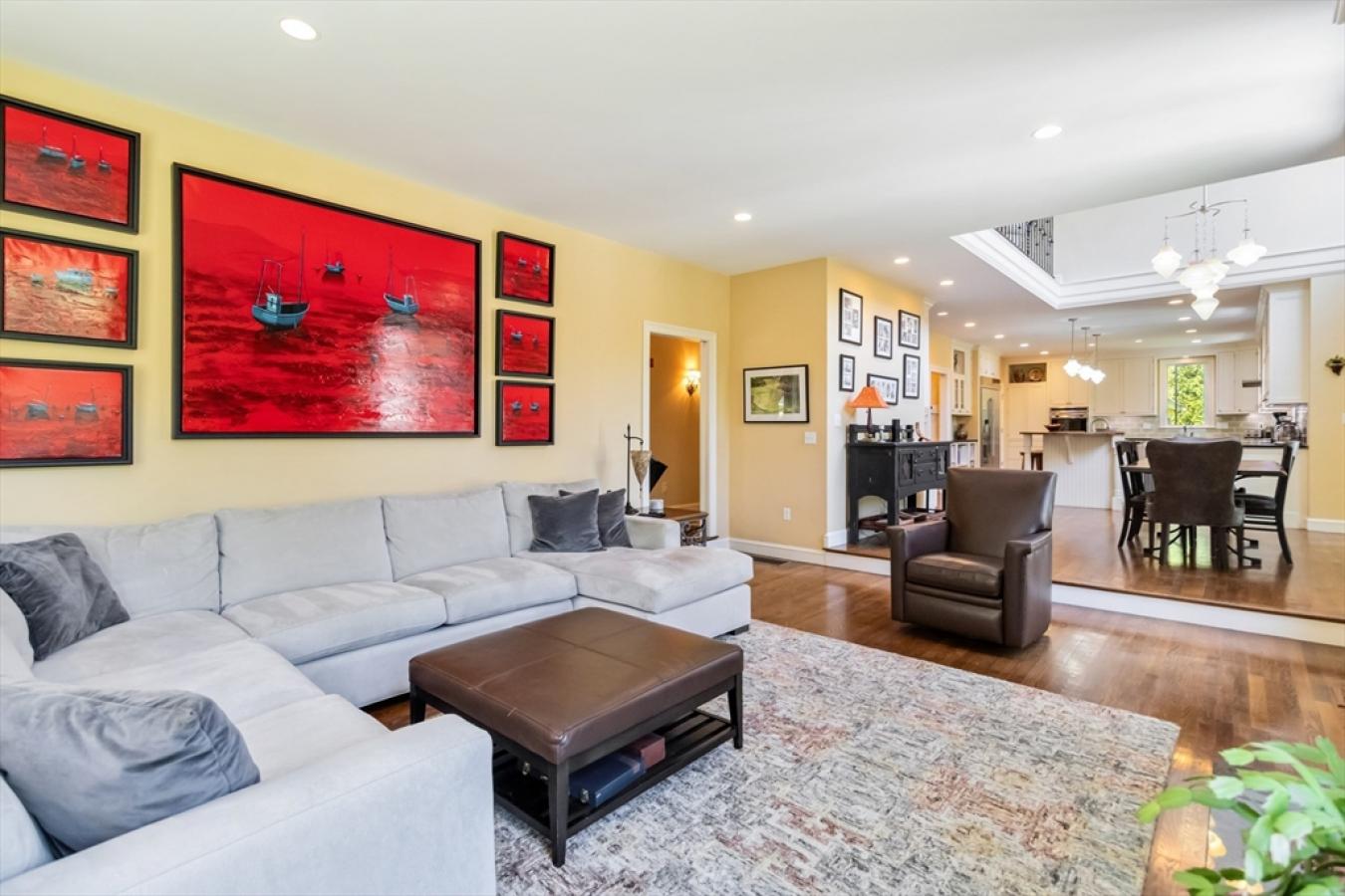 Southborough, Massachusetts, 01772, United States, 4 Bedrooms Bedrooms, ,3 BathroomsBathrooms,Residential,For Sale,1811648