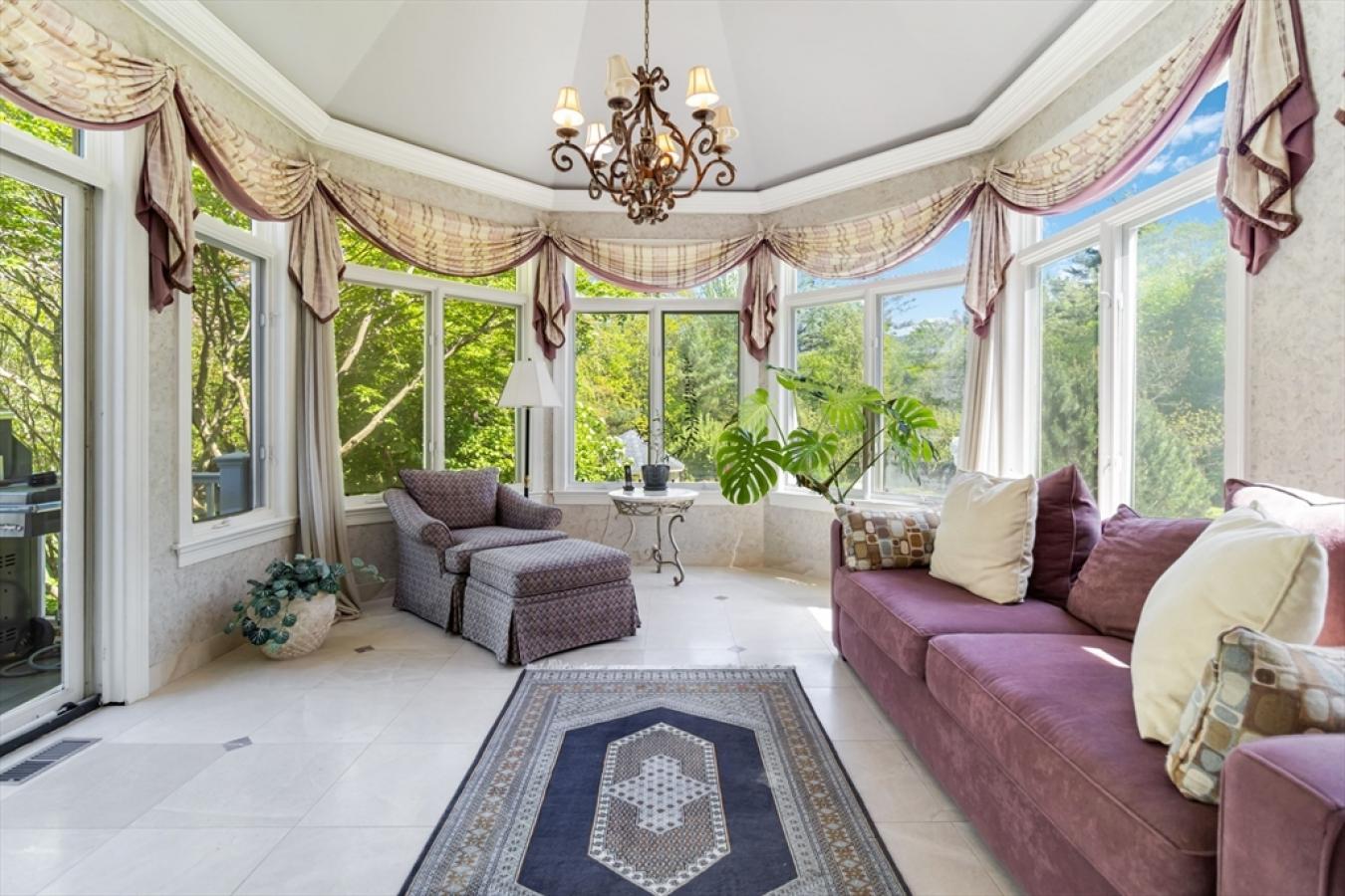 Southborough, Massachusetts, 01772, United States, 4 Bedrooms Bedrooms, ,3 BathroomsBathrooms,Residential,For Sale,1811648