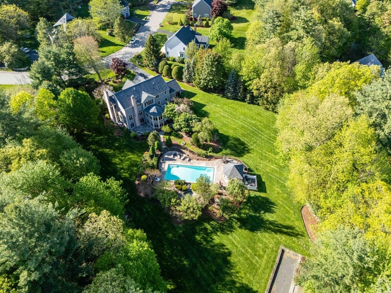 Southborough, Massachusetts, 01772, United States, 4 Bedrooms Bedrooms, ,3 BathroomsBathrooms,Residential,For Sale,1811648