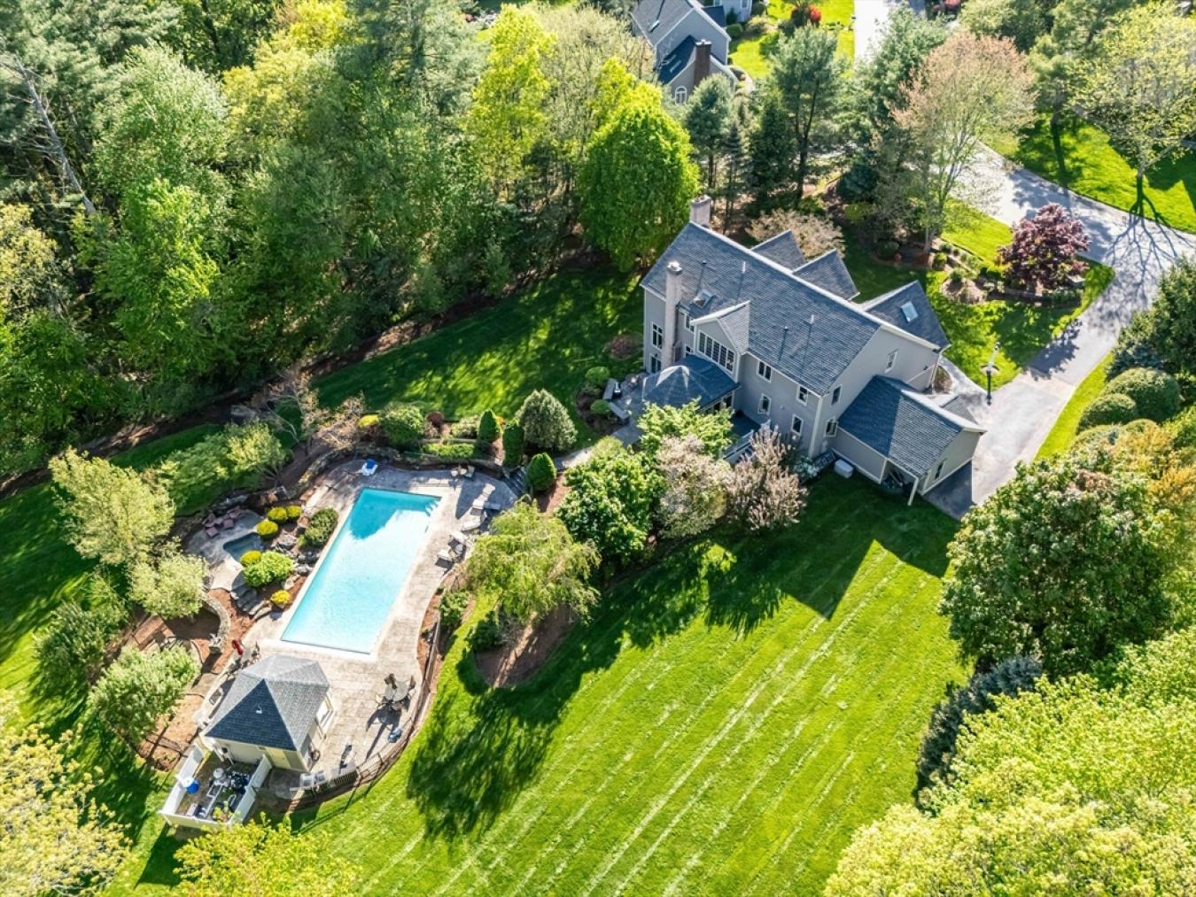 Southborough, Massachusetts, 01772, United States, 4 Bedrooms Bedrooms, ,3 BathroomsBathrooms,Residential,For Sale,1811648