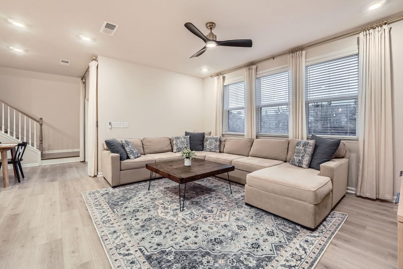 Charlotte, North Carolina, 28278, United States, 5 Bedrooms Bedrooms, ,3 BathroomsBathrooms,Residential,For Sale,1811634