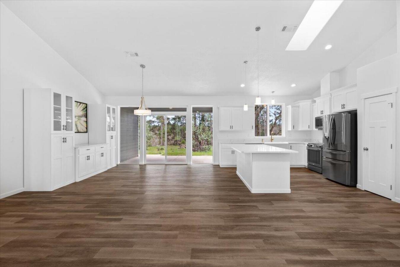 Merlin, Josephine, 97532, United States, 4 Bedrooms Bedrooms, ,2 BathroomsBathrooms,Residential,For Sale,1820295