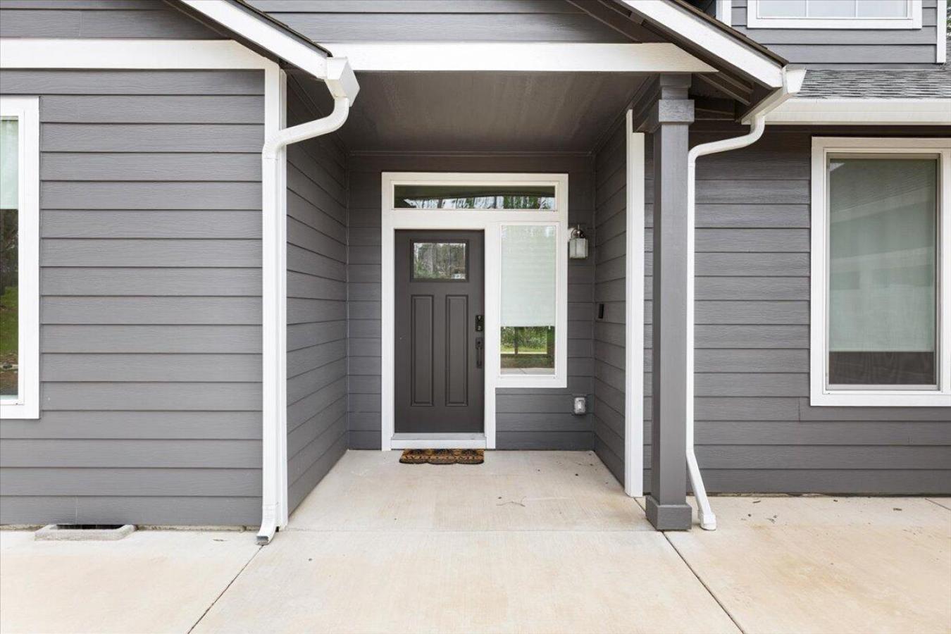 Merlin, Josephine, 97532, United States, 4 Bedrooms Bedrooms, ,2 BathroomsBathrooms,Residential,For Sale,1820295