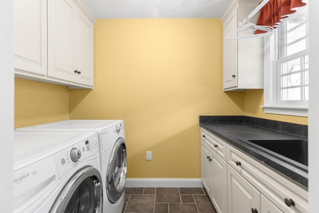 Ipswich, Essex, 01938, United States, 4 Bedrooms Bedrooms, ,3 BathroomsBathrooms,Residential,For Sale,1820293