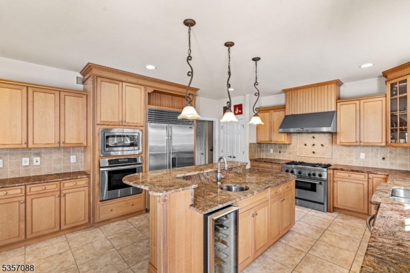 Montville Twp., Morris, 07045, United States, 6 Bedrooms Bedrooms, ,4 BathroomsBathrooms,Residential,For Sale,1820750