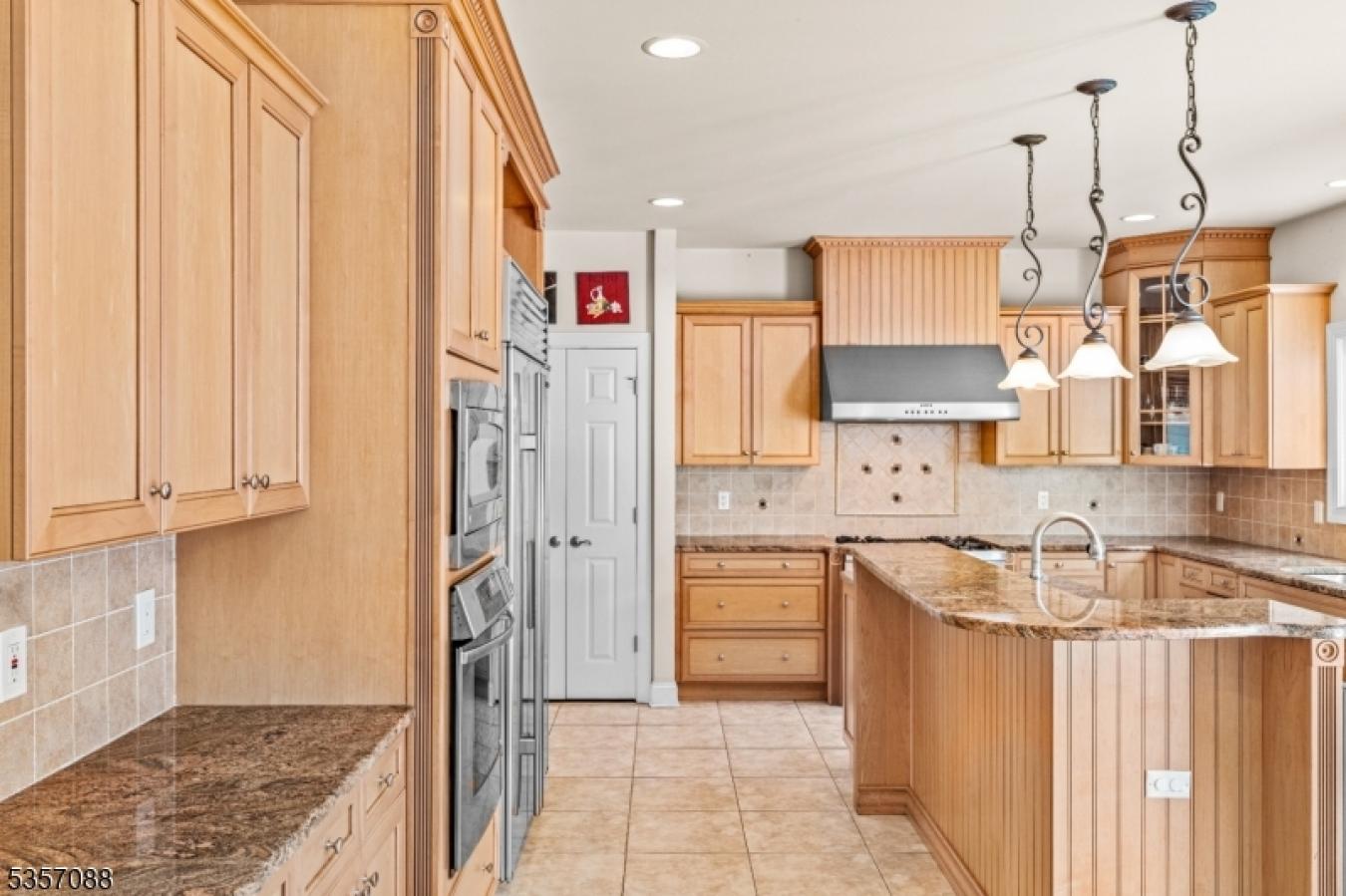 Montville Twp., Morris, 07045, United States, 6 Bedrooms Bedrooms, ,4 BathroomsBathrooms,Residential,For Sale,1820750