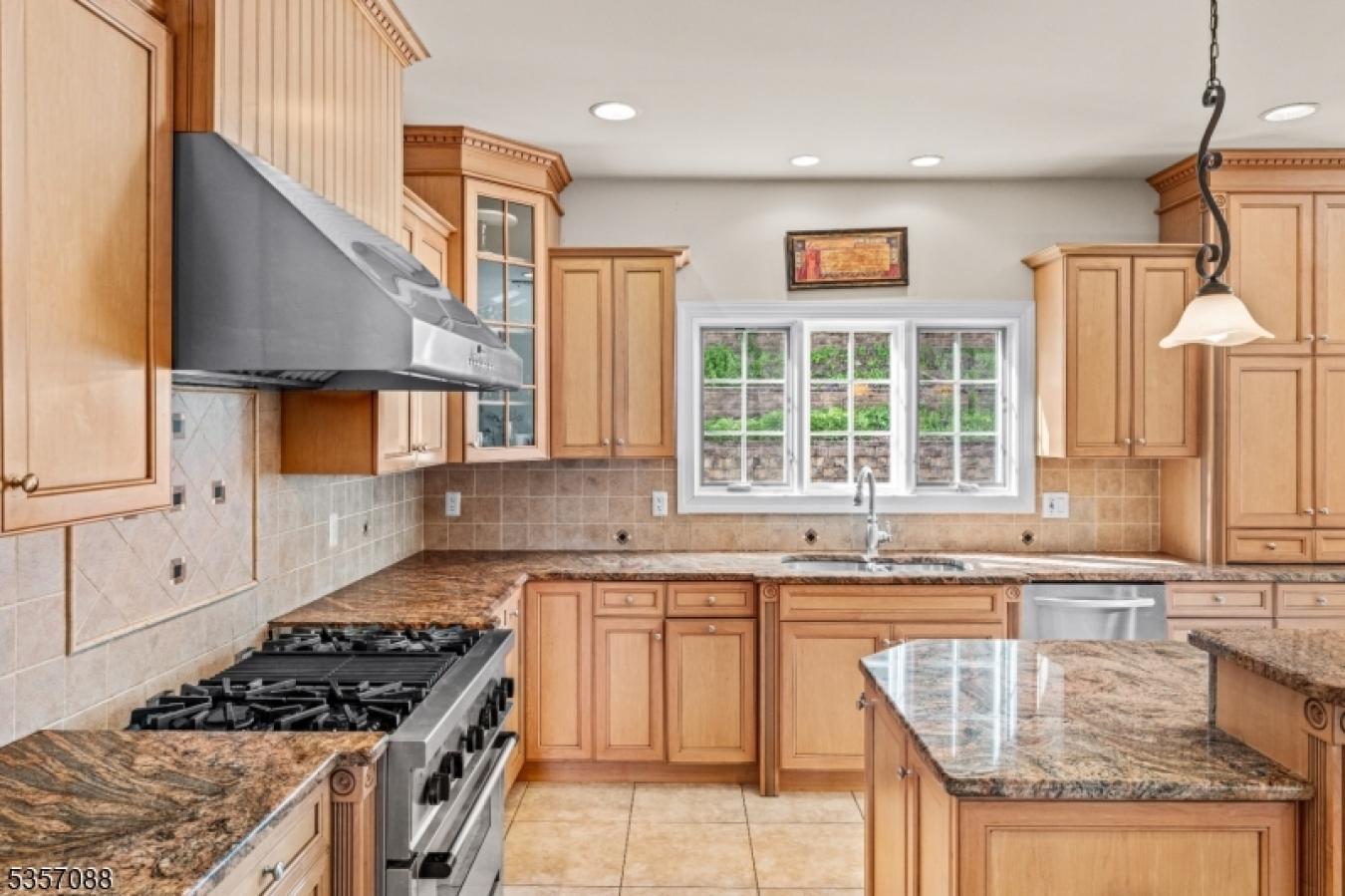 Montville Twp., Morris, 07045, United States, 6 Bedrooms Bedrooms, ,4 BathroomsBathrooms,Residential,For Sale,1820750