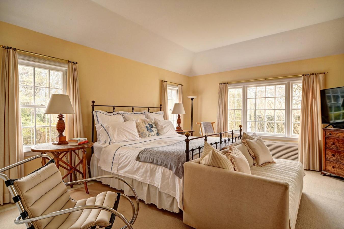 Village of Southampton, New York, 11968, United States, 6 Bedrooms Bedrooms, ,4 BathroomsBathrooms,Residential,For Sale,1811625