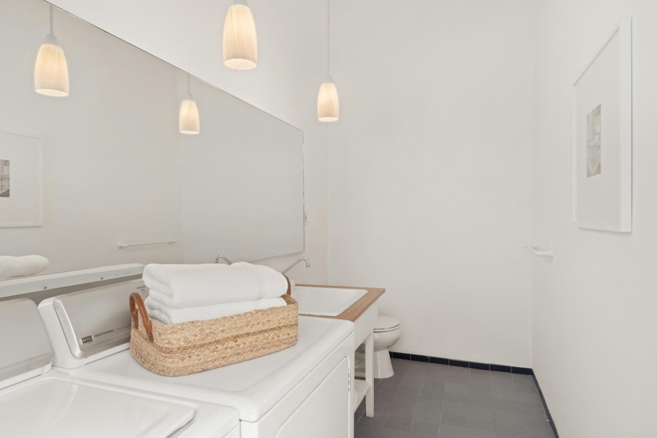 Soho, New York, 10012, United States, 3 Bedrooms Bedrooms, ,3 BathroomsBathrooms,Residential,For Sale,1952746