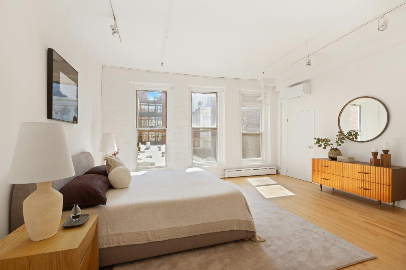 Soho, New York, 10012, United States, 3 Bedrooms Bedrooms, ,3 BathroomsBathrooms,Residential,For Sale,1952746