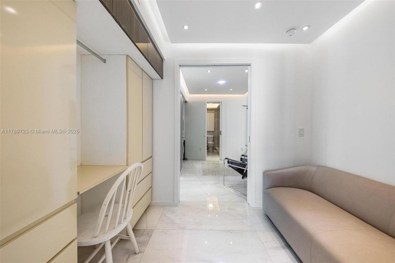 Miami Beach, Florida, 33139, United States, 2 Bedrooms Bedrooms, ,3 BathroomsBathrooms,Residential,For Sale,1820749