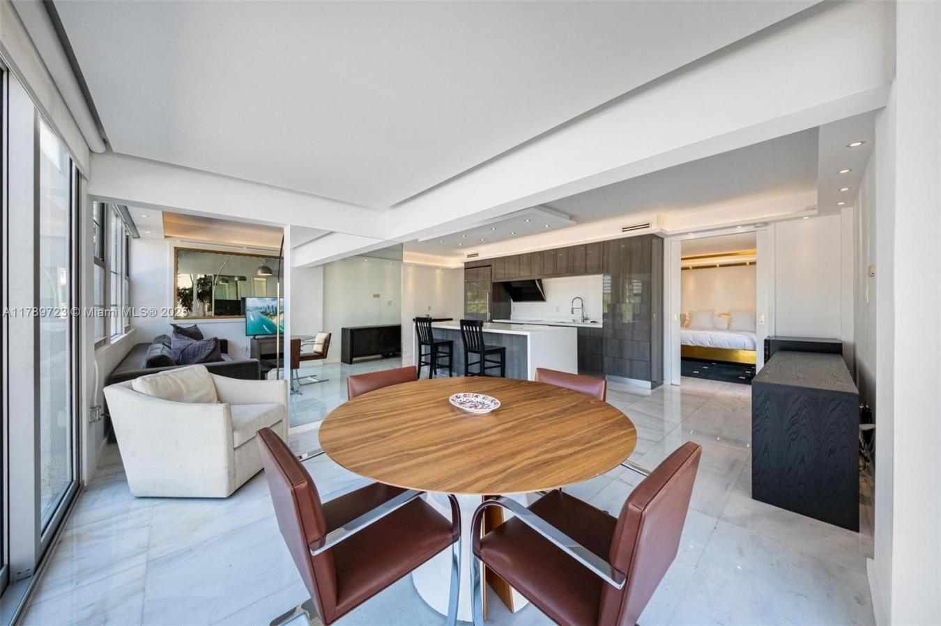 Miami Beach, Florida, 33139, United States, 2 Bedrooms Bedrooms, ,3 BathroomsBathrooms,Residential,For Sale,1820749