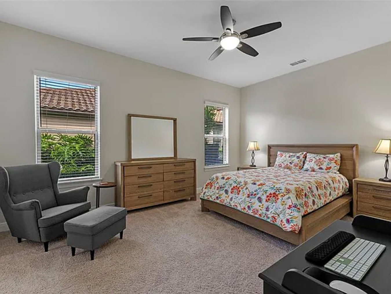 Orlando, Florida, 32827, United States, 5 Bedrooms Bedrooms, ,5 BathroomsBathrooms,Residential,For Sale,1811597