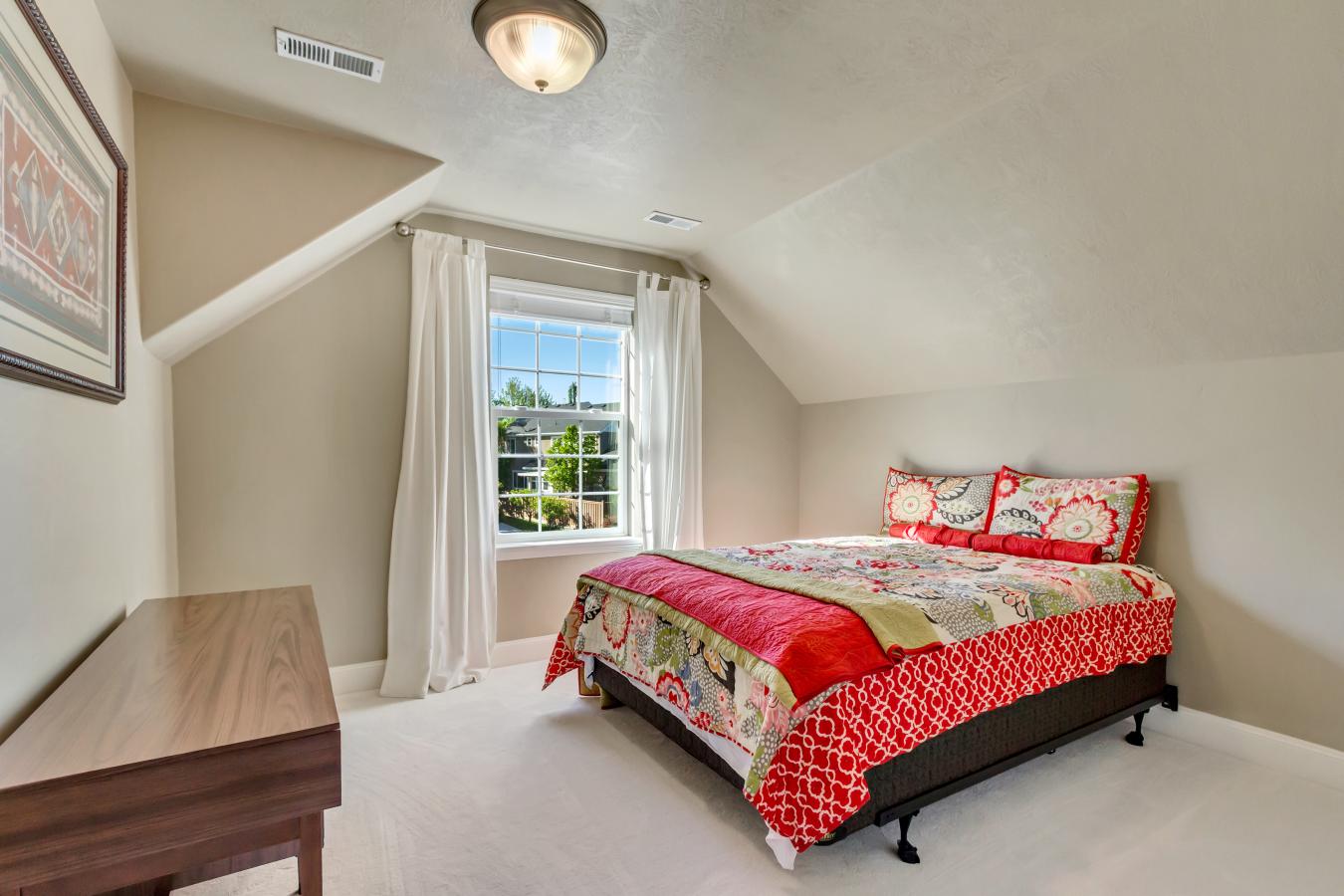 Highland, Utah, 84003, United States, 6 Bedrooms Bedrooms, ,4 BathroomsBathrooms,Residential,For Sale,1820744