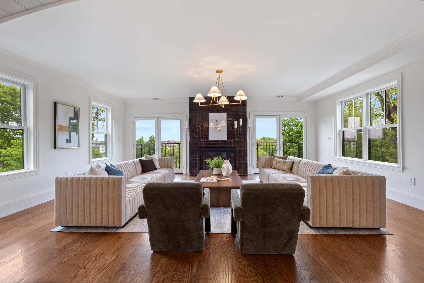 Brookline, Massachusetts, 02446, United States, 4 Bedrooms Bedrooms, ,2 BathroomsBathrooms,Residential,For Sale,1811593