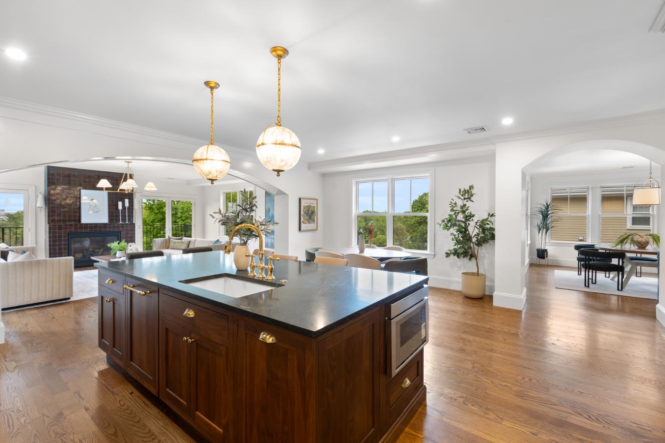Brookline, Massachusetts, 02446, United States, 4 Bedrooms Bedrooms, ,2 BathroomsBathrooms,Residential,For Sale,1811593