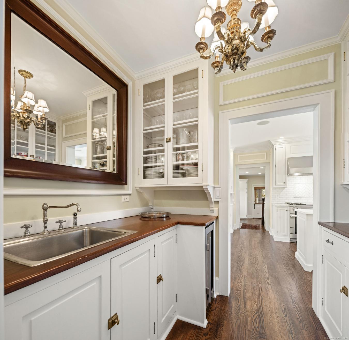 Fairfield, Connecticut, 06824, United States, 6 Bedrooms Bedrooms, ,6 BathroomsBathrooms,Residential,For Sale,1811594