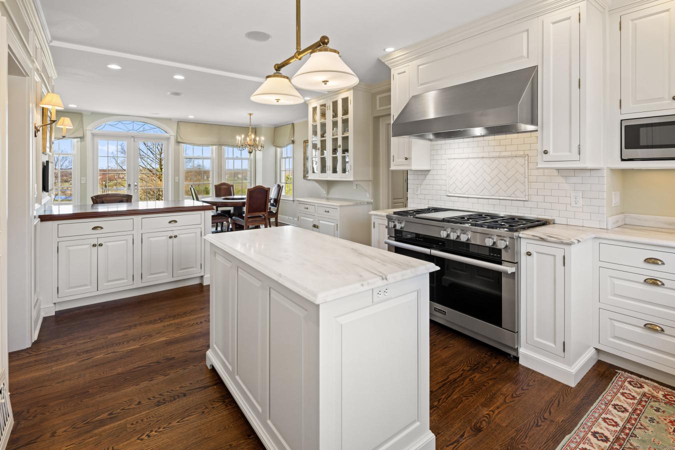 Fairfield, Connecticut, 06824, United States, 6 Bedrooms Bedrooms, ,6 BathroomsBathrooms,Residential,For Sale,1811594
