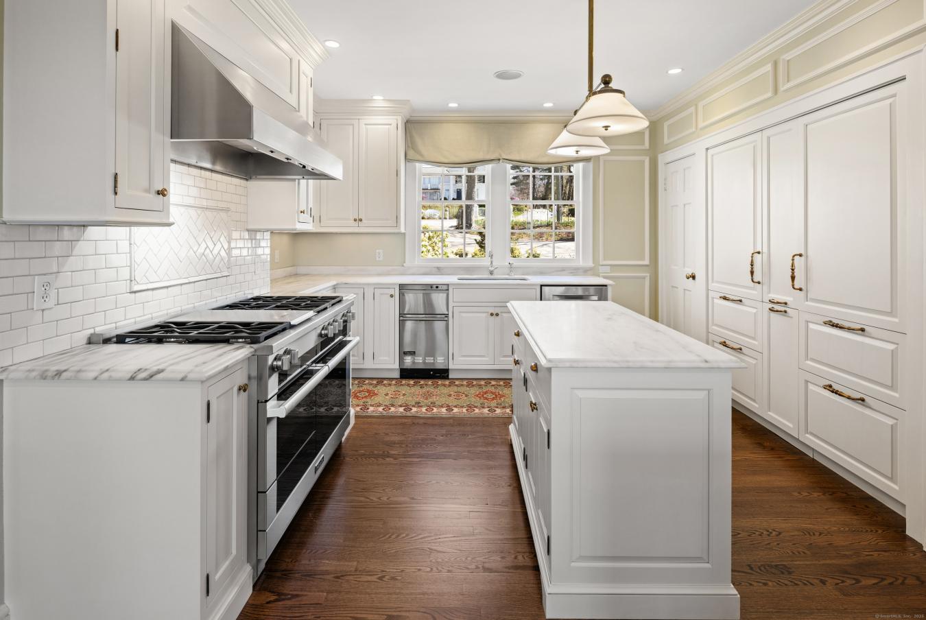 Fairfield, Connecticut, 06824, United States, 6 Bedrooms Bedrooms, ,6 BathroomsBathrooms,Residential,For Sale,1811594
