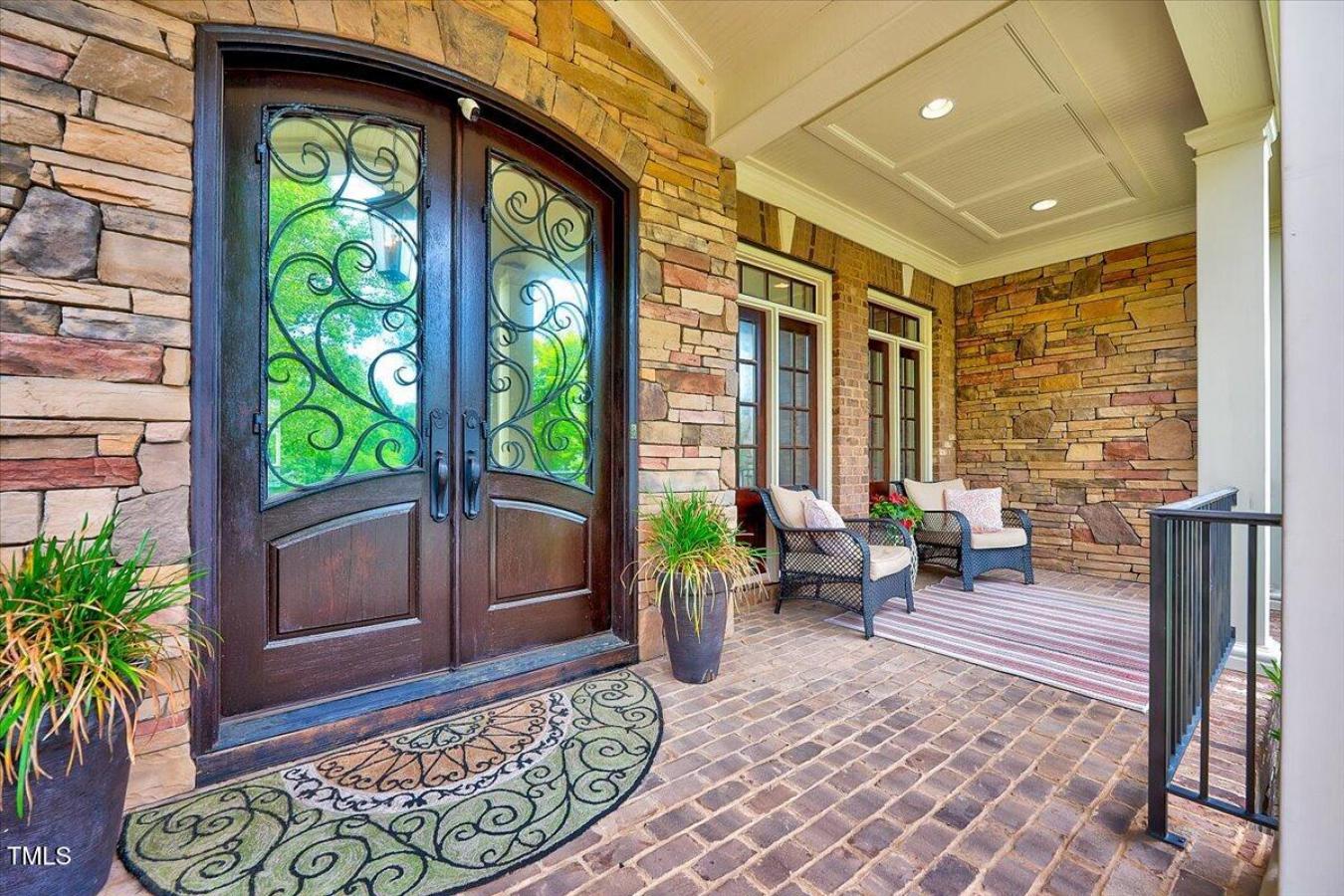 Chapel Hill, North Carolina, 27517, United States, 5 Bedrooms Bedrooms, ,4 BathroomsBathrooms,Residential,For Sale,1936040