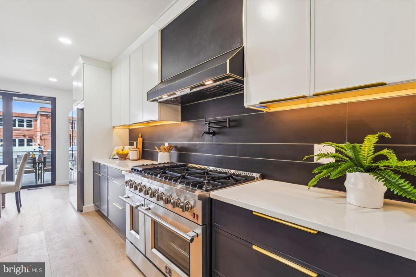 Washington, District Of Columbia, 20011, United States, 5 Bedrooms Bedrooms, ,3 BathroomsBathrooms,Residential,For Sale,1824397