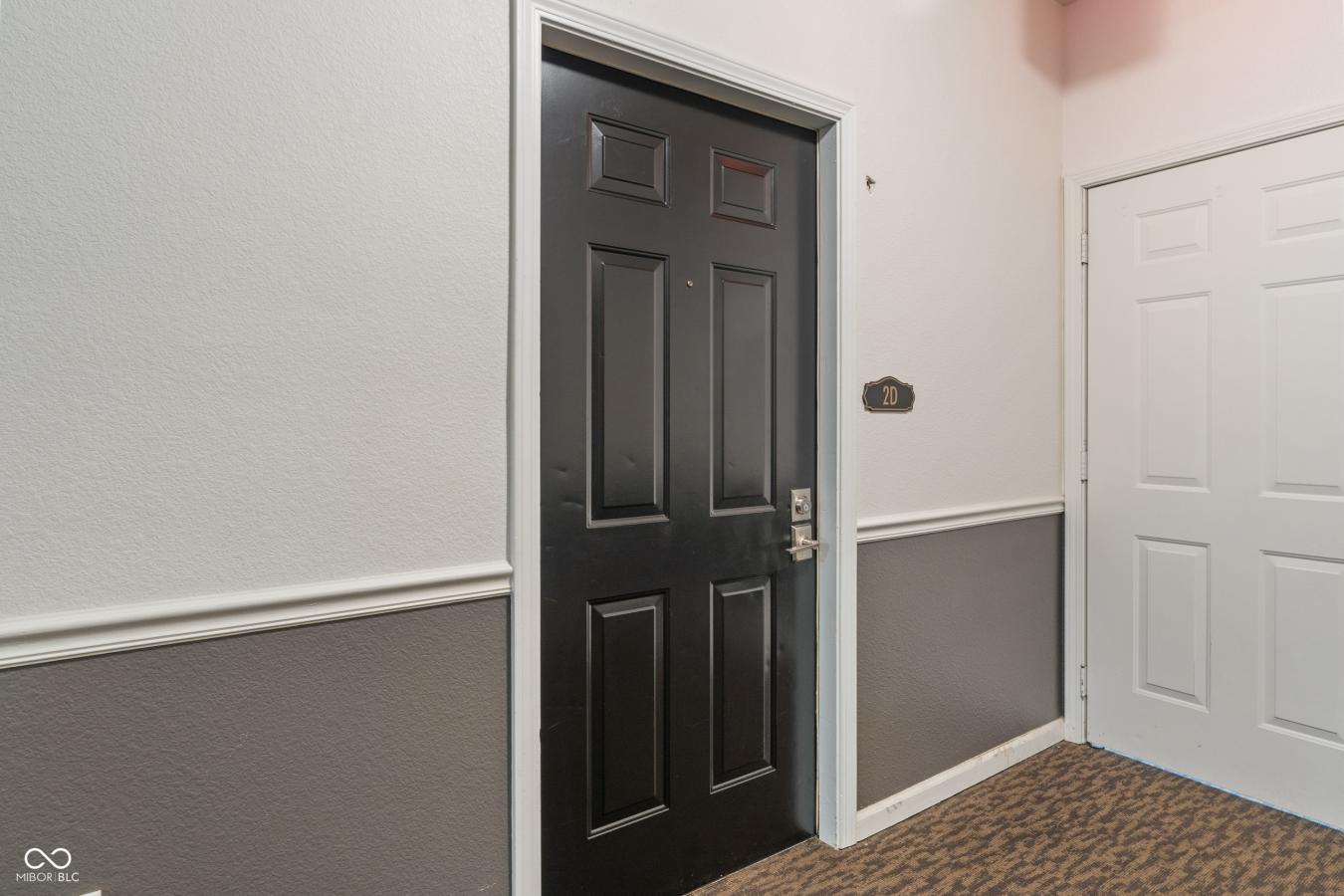 Bright, updated 3 bed, 2 bath condo in the heart of the Village of Wes – image 5