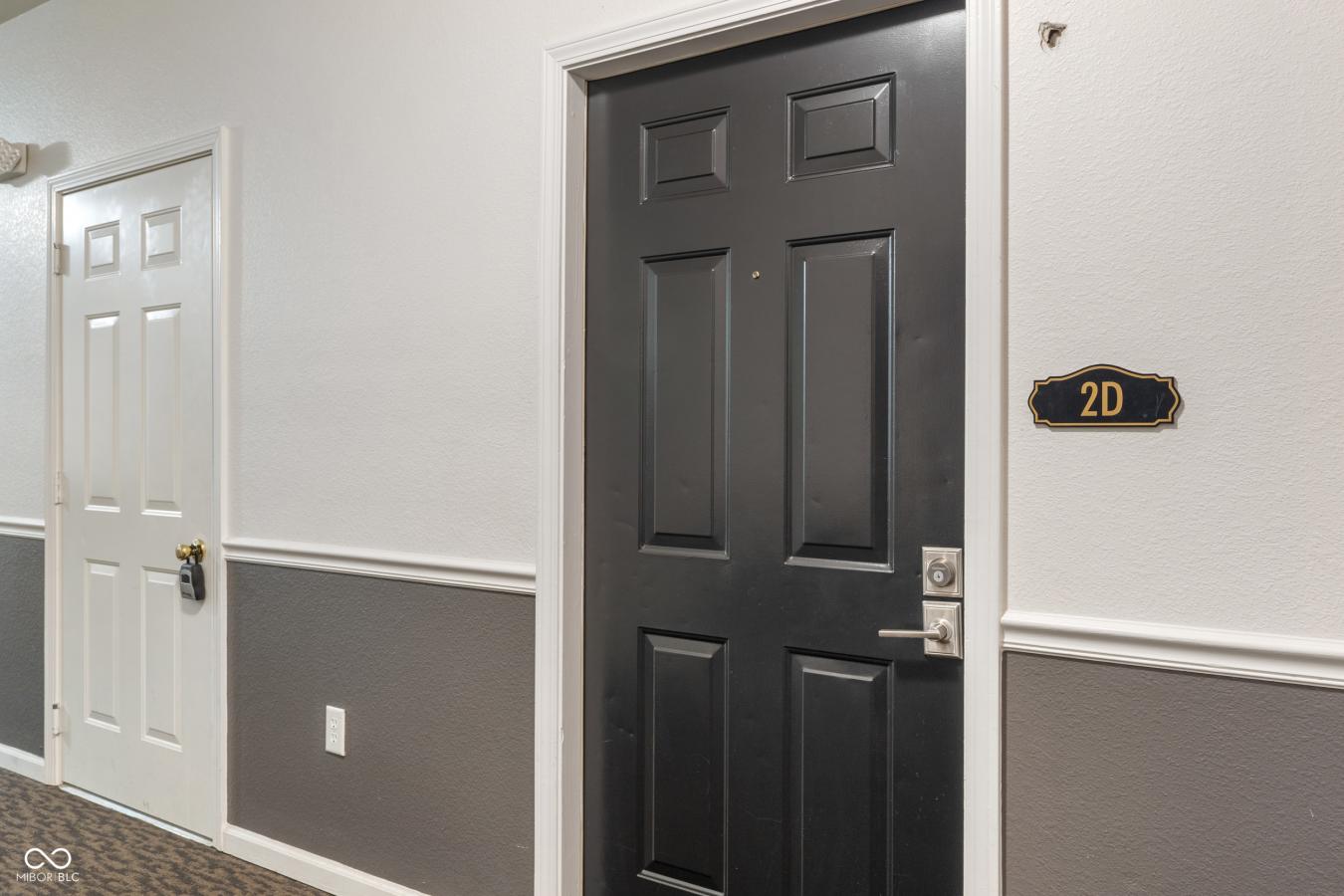 Bright, updated 3 bed, 2 bath condo in the heart of the Village of Wes – image 6