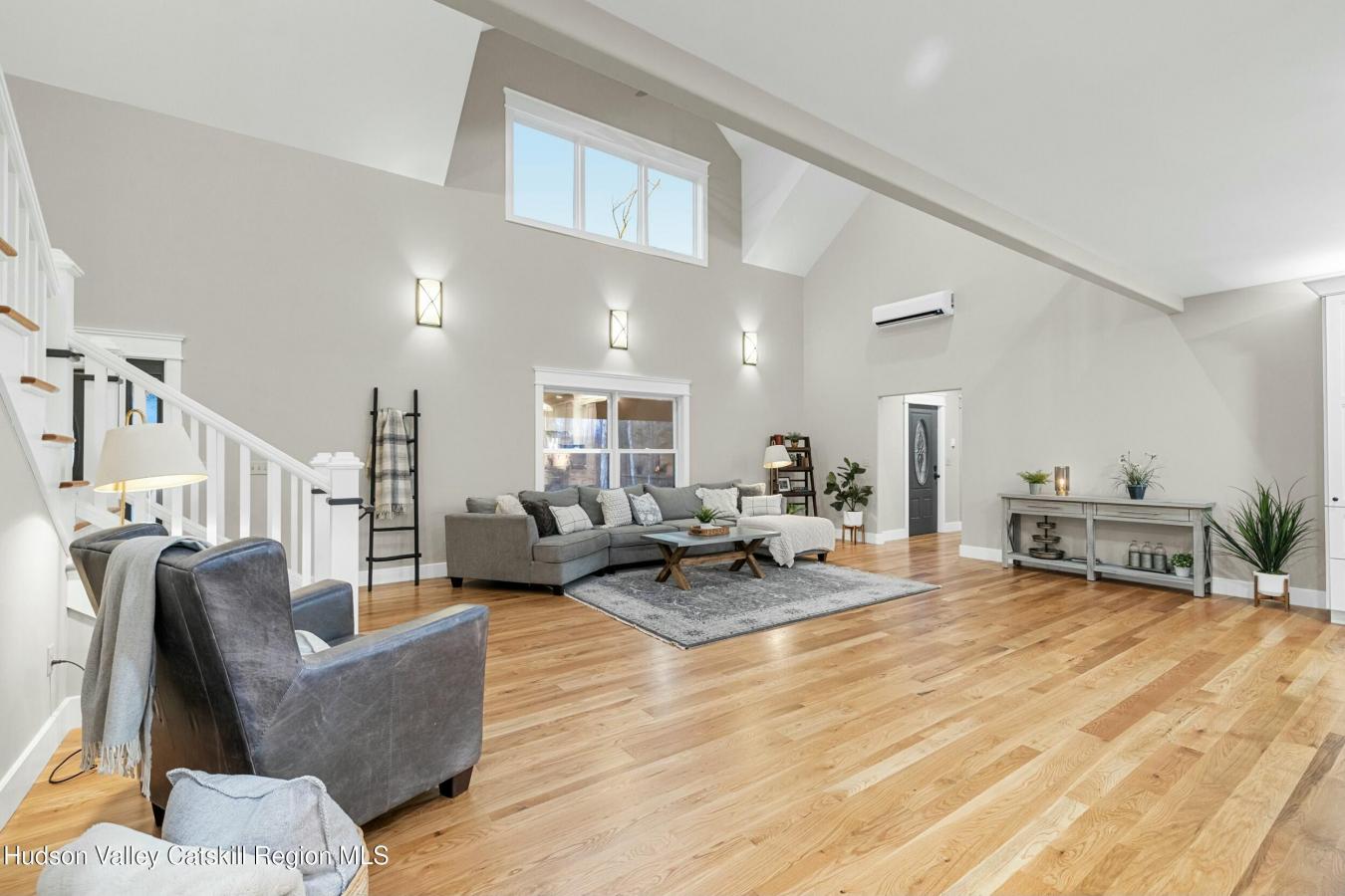 Catskill, New York, 12414, United States, 4 Bedrooms Bedrooms, ,3 BathroomsBathrooms,Residential,For Sale,1824390