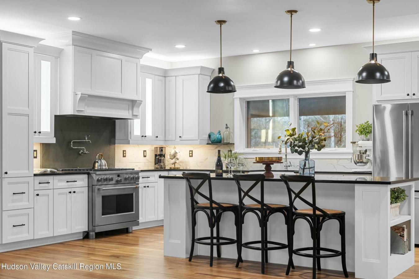 Catskill, New York, 12414, United States, 4 Bedrooms Bedrooms, ,3 BathroomsBathrooms,Residential,For Sale,1824390