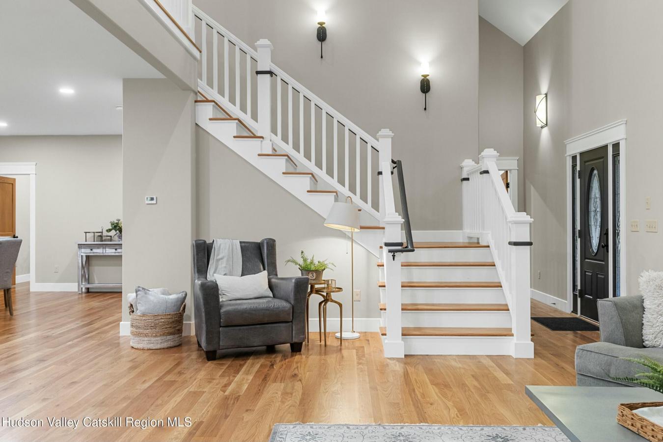 Catskill, New York, 12414, United States, 4 Bedrooms Bedrooms, ,3 BathroomsBathrooms,Residential,For Sale,1824390
