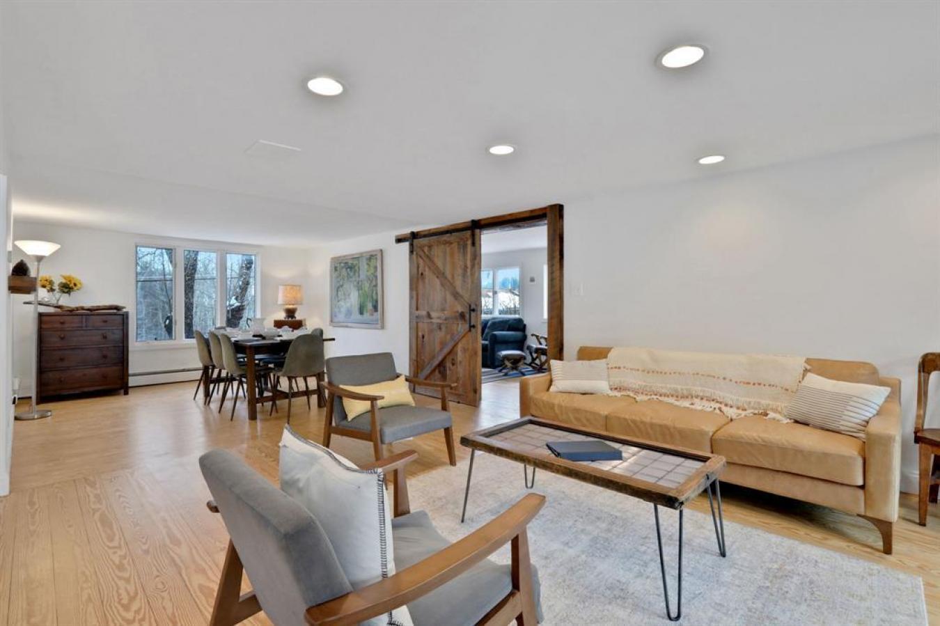 Rochester, New York, 12446, United States, 4 Bedrooms Bedrooms, ,2 BathroomsBathrooms,Residential,For Sale,1824389