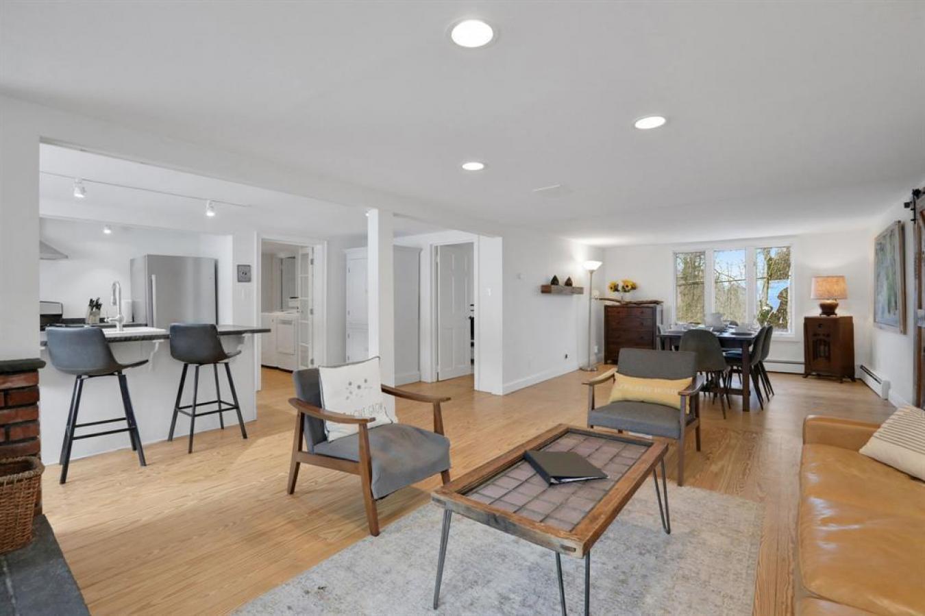 Rochester, New York, 12446, United States, 4 Bedrooms Bedrooms, ,2 BathroomsBathrooms,Residential,For Sale,1824389