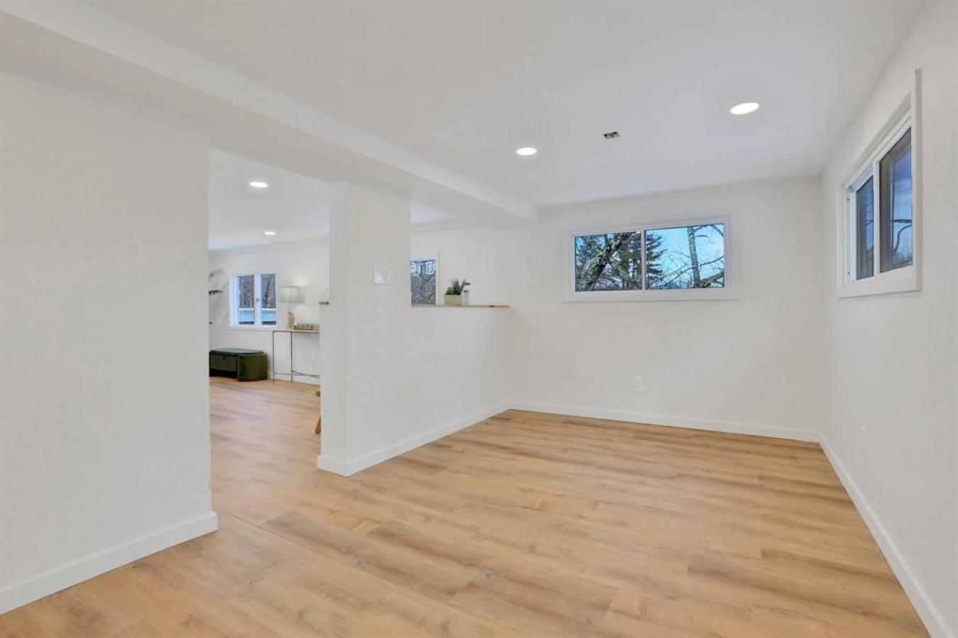 Rochester, New York, 12446, United States, 4 Bedrooms Bedrooms, ,2 BathroomsBathrooms,Residential,For Sale,1824389