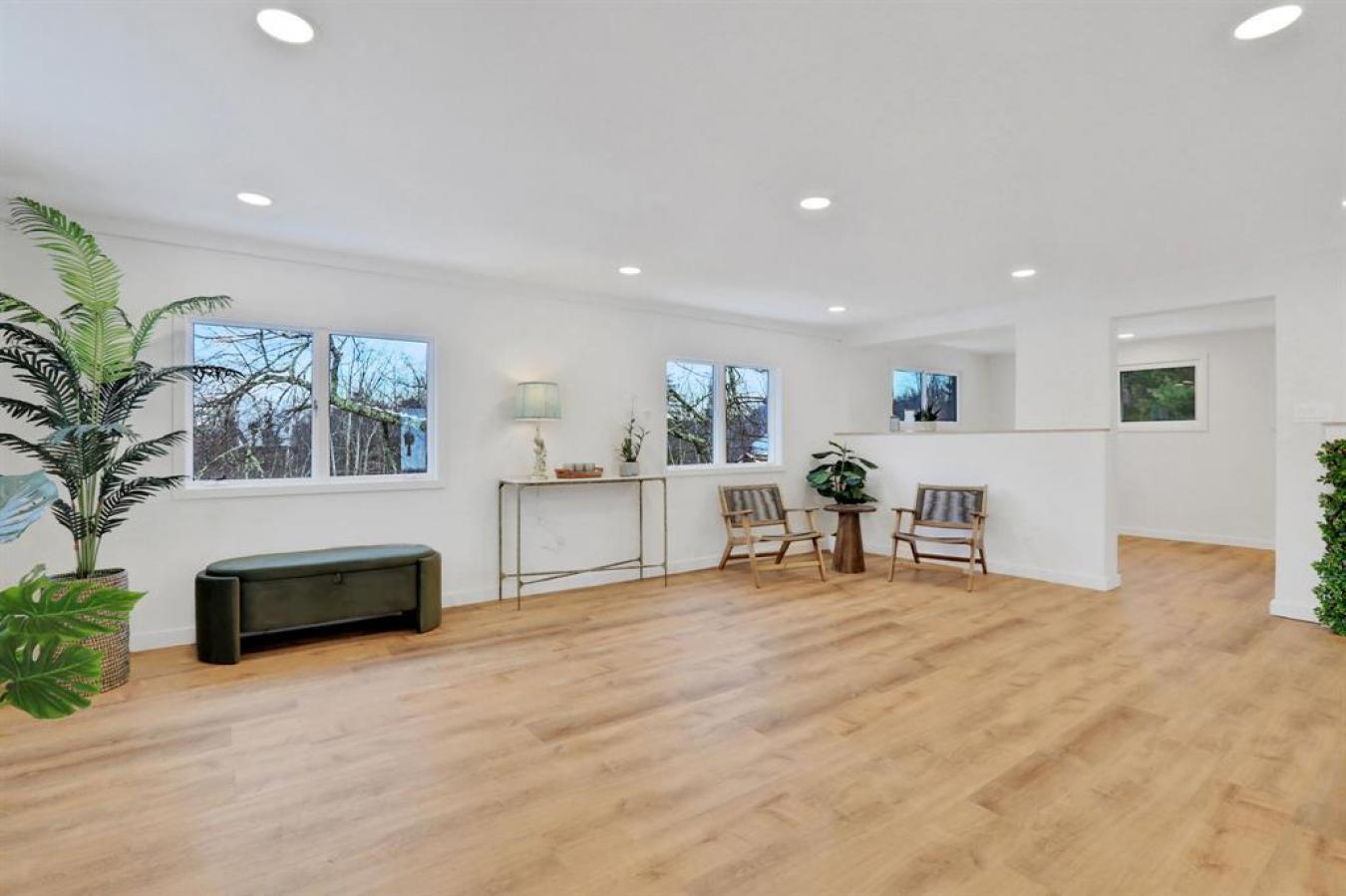 Rochester, New York, 12446, United States, 4 Bedrooms Bedrooms, ,2 BathroomsBathrooms,Residential,For Sale,1824389