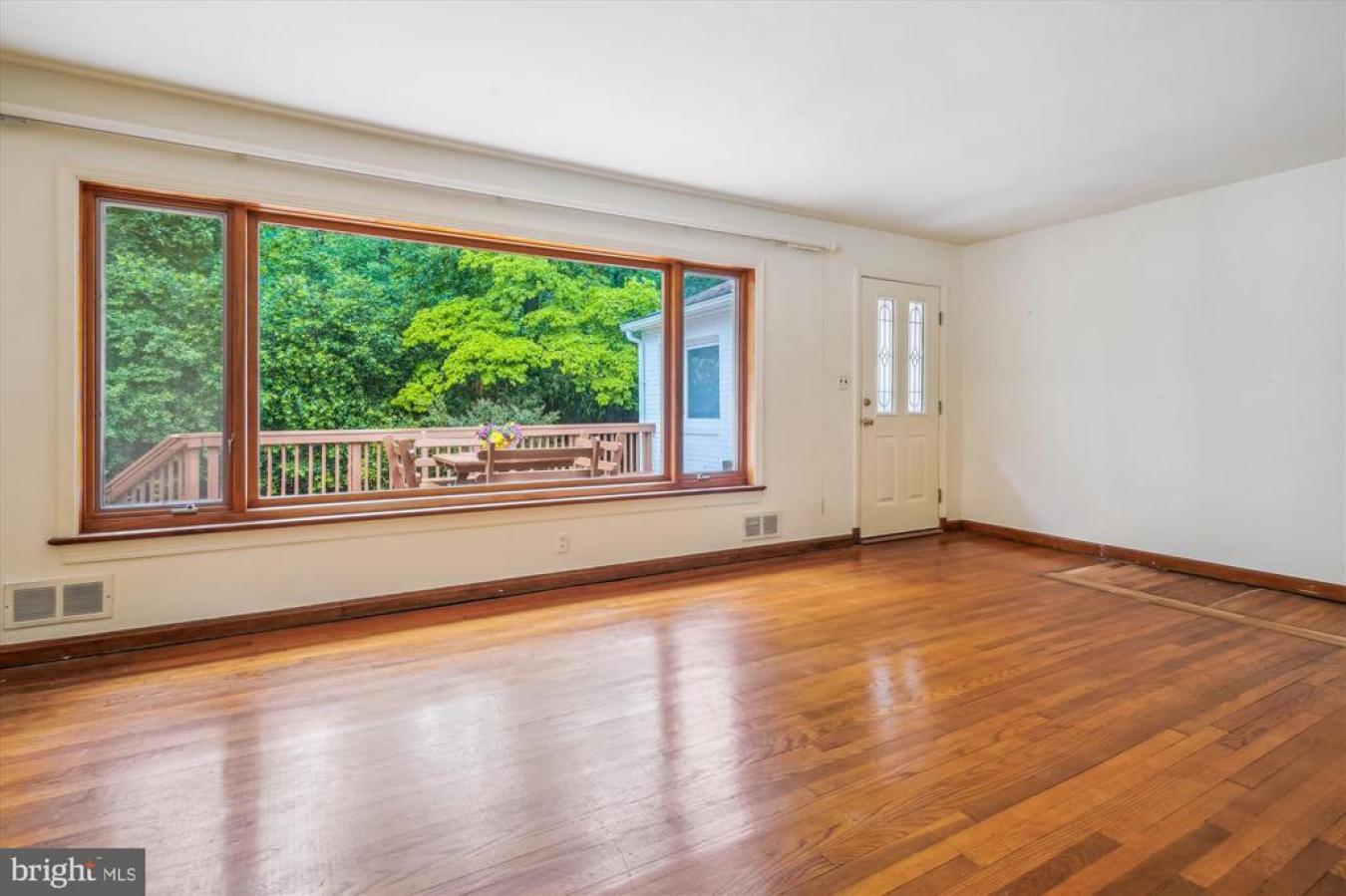 Alexandria, Virginia, 22308, United States, 3 Bedrooms Bedrooms, ,3 BathroomsBathrooms,Residential,For Sale,1824388