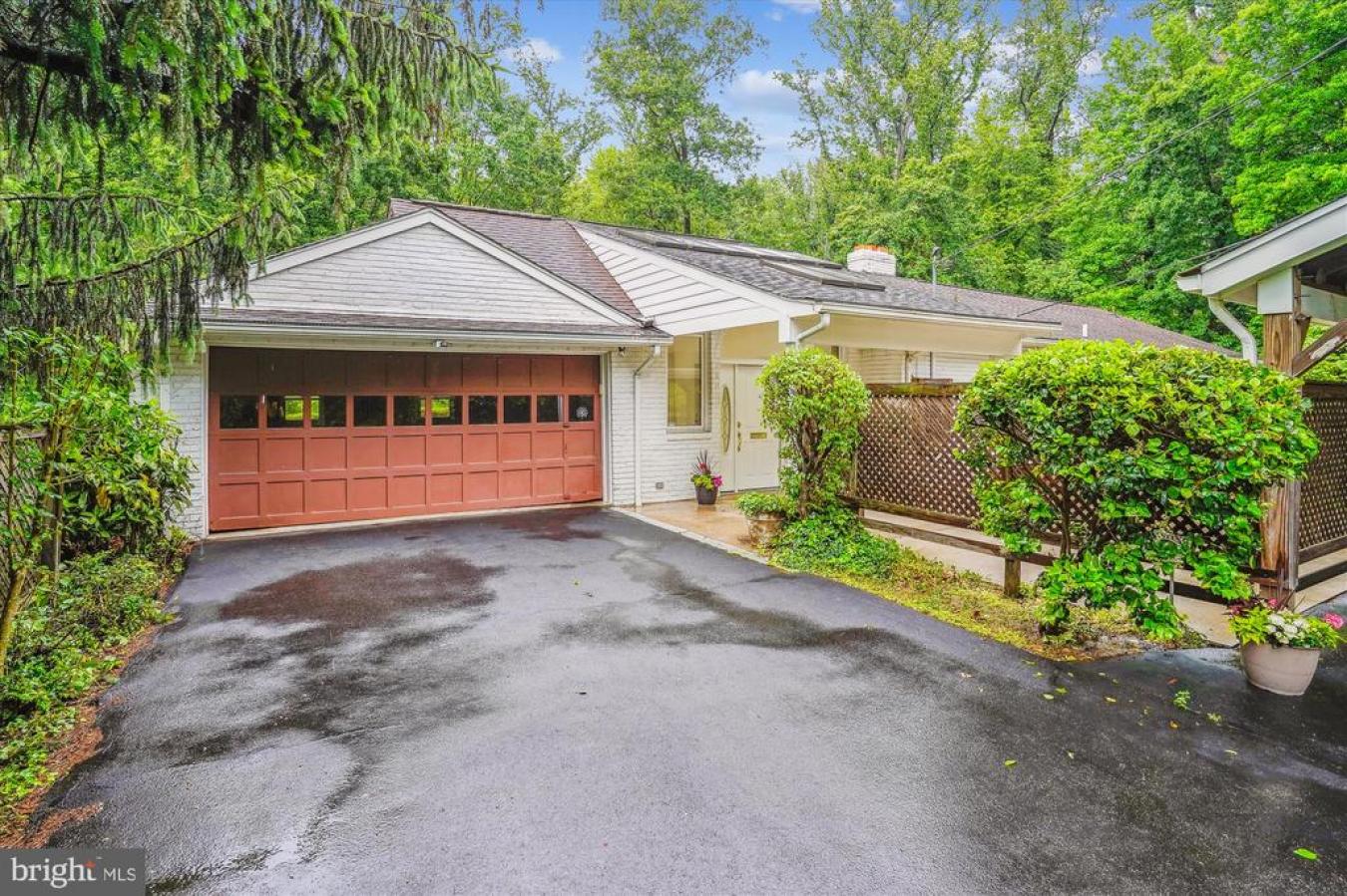 Alexandria, Virginia, 22308, United States, 3 Bedrooms Bedrooms, ,3 BathroomsBathrooms,Residential,For Sale,1824388