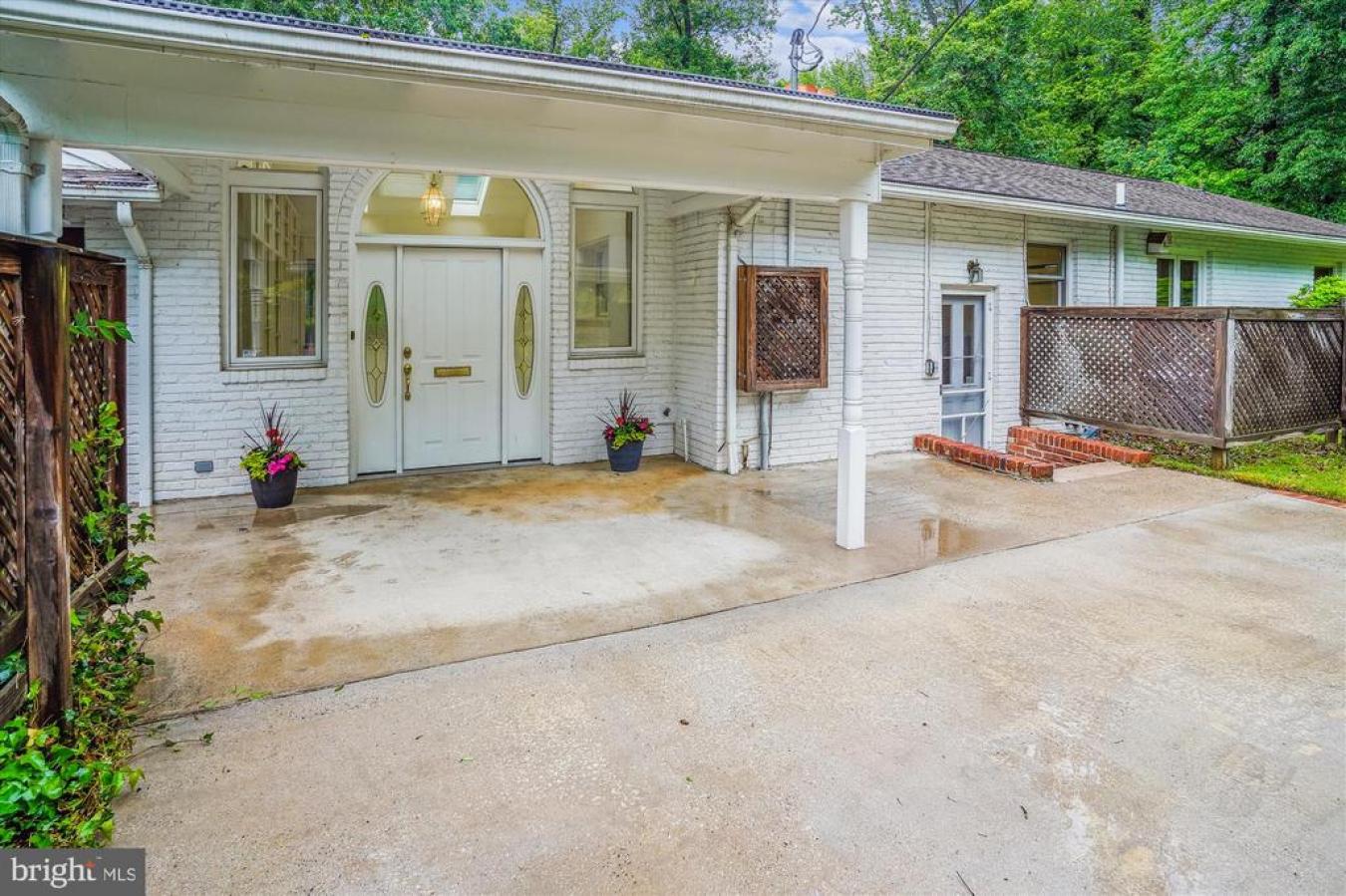 Alexandria, Virginia, 22308, United States, 3 Bedrooms Bedrooms, ,3 BathroomsBathrooms,Residential,For Sale,1824388