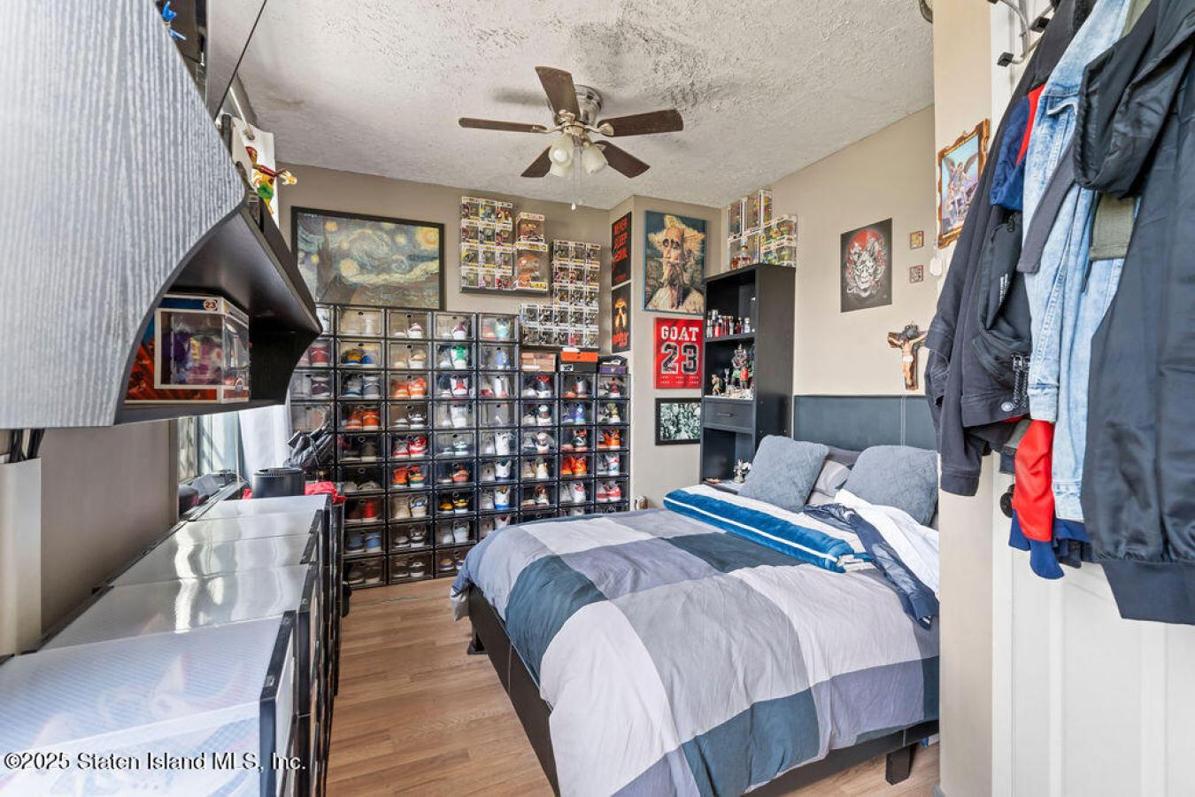 Staten Island, New York, 10305, United States, 3 Bedrooms Bedrooms, ,2 BathroomsBathrooms,Residential,For Sale,1824385