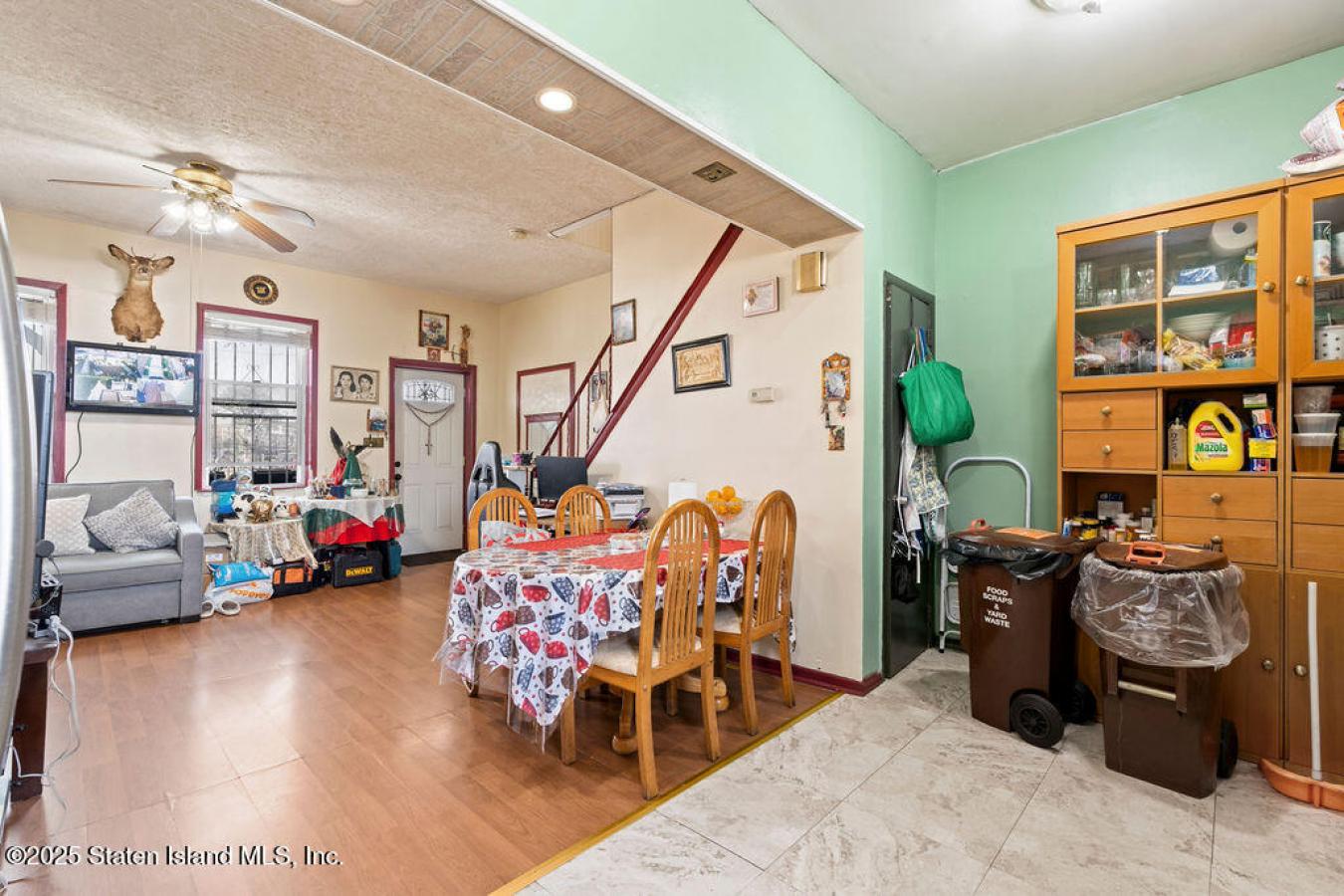 Staten Island, New York, 10305, United States, 3 Bedrooms Bedrooms, ,2 BathroomsBathrooms,Residential,For Sale,1824385
